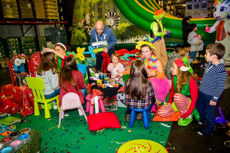 Atelier Infantil em Festa de Natal