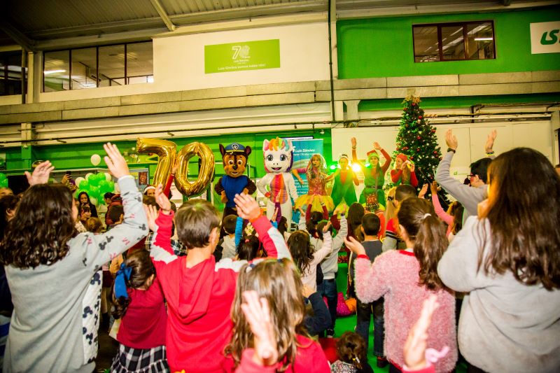 Danca no Natal festa de empresa