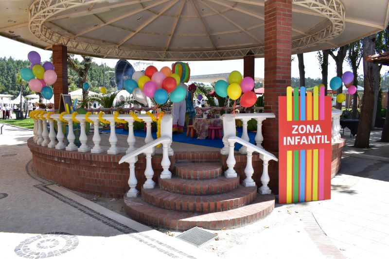 Decoracao de Espaco Infantil em Evento Empresarial